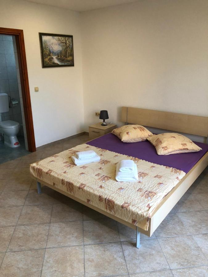 Miro Apartmani Razanac Bagian luar foto
