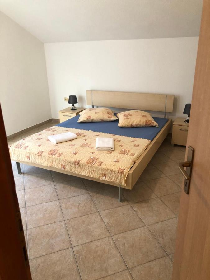 Miro Apartmani Razanac Bagian luar foto