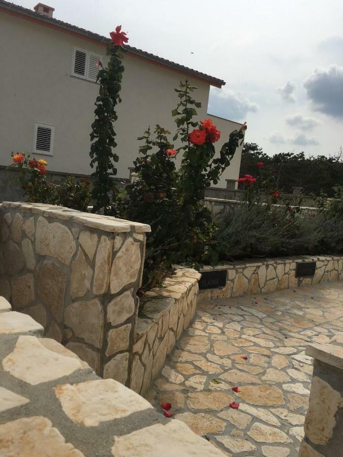 Miro Apartmani Razanac Bagian luar foto